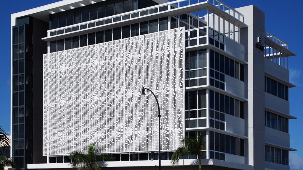 Como usar a estrutura metálica na arquitetura moderna 2 Brise fixo metálico